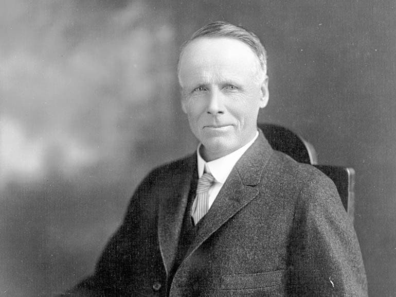 Simon Benson